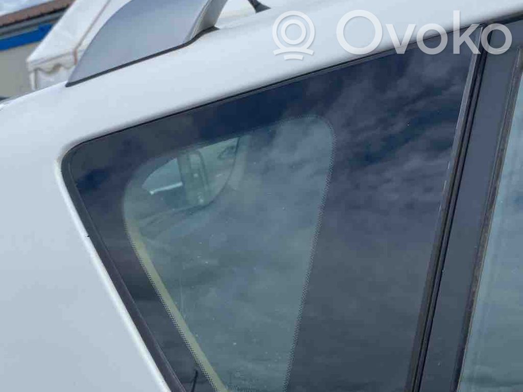Toyota RAV 4 (XA30) Szyba karoseryjna tylna 
