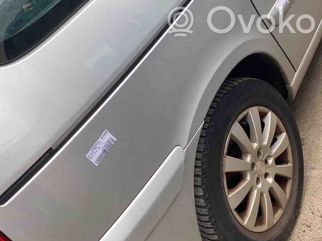 Peugeot 807 Panel lateral trasero 