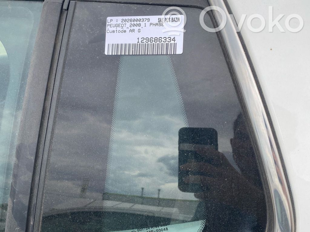 Peugeot 2008 I Vidrio lateral trasero