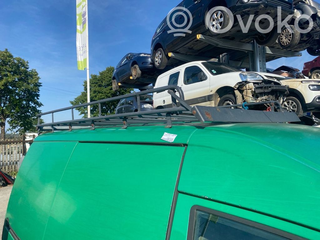 Roof bar rail