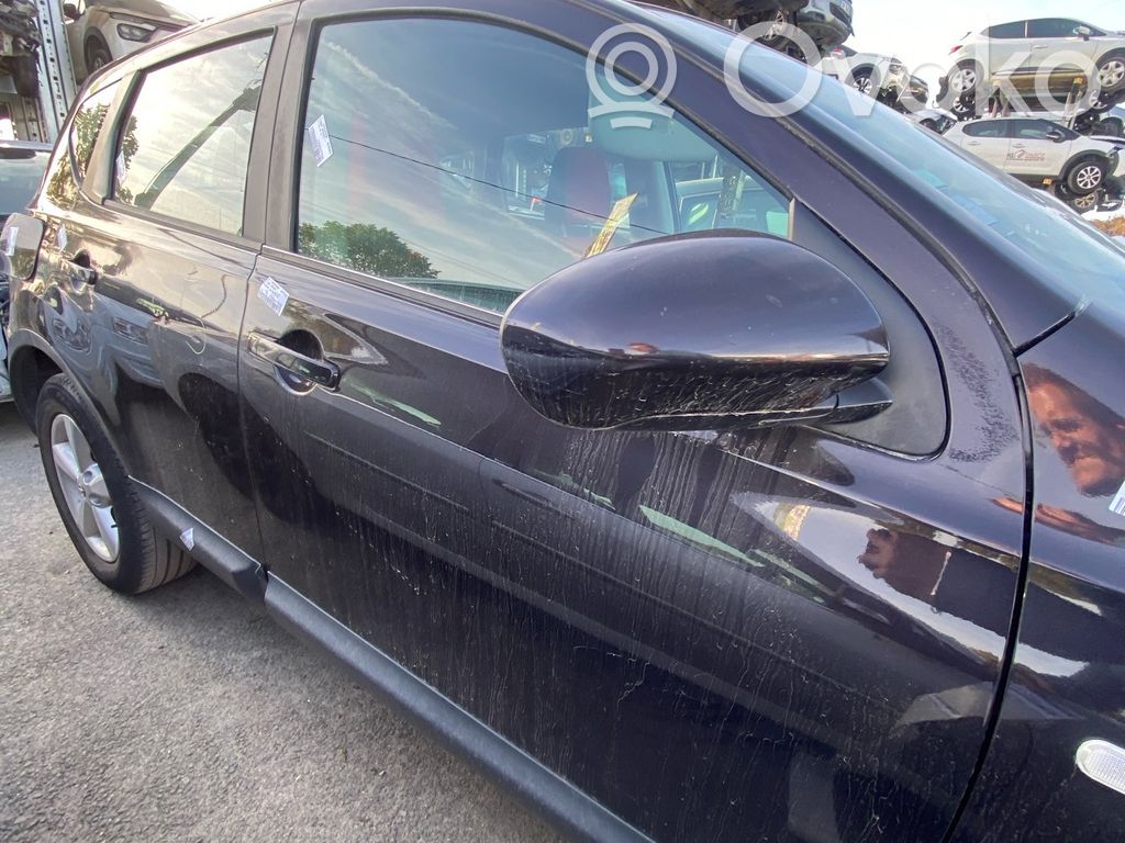 Nissan Qashqai Priekinės durys 