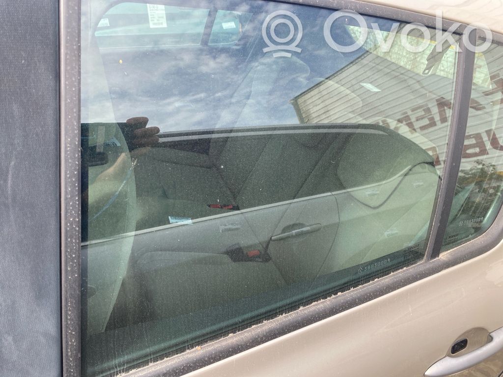 Renault Clio III Pagrindinis galinių durų stiklas 