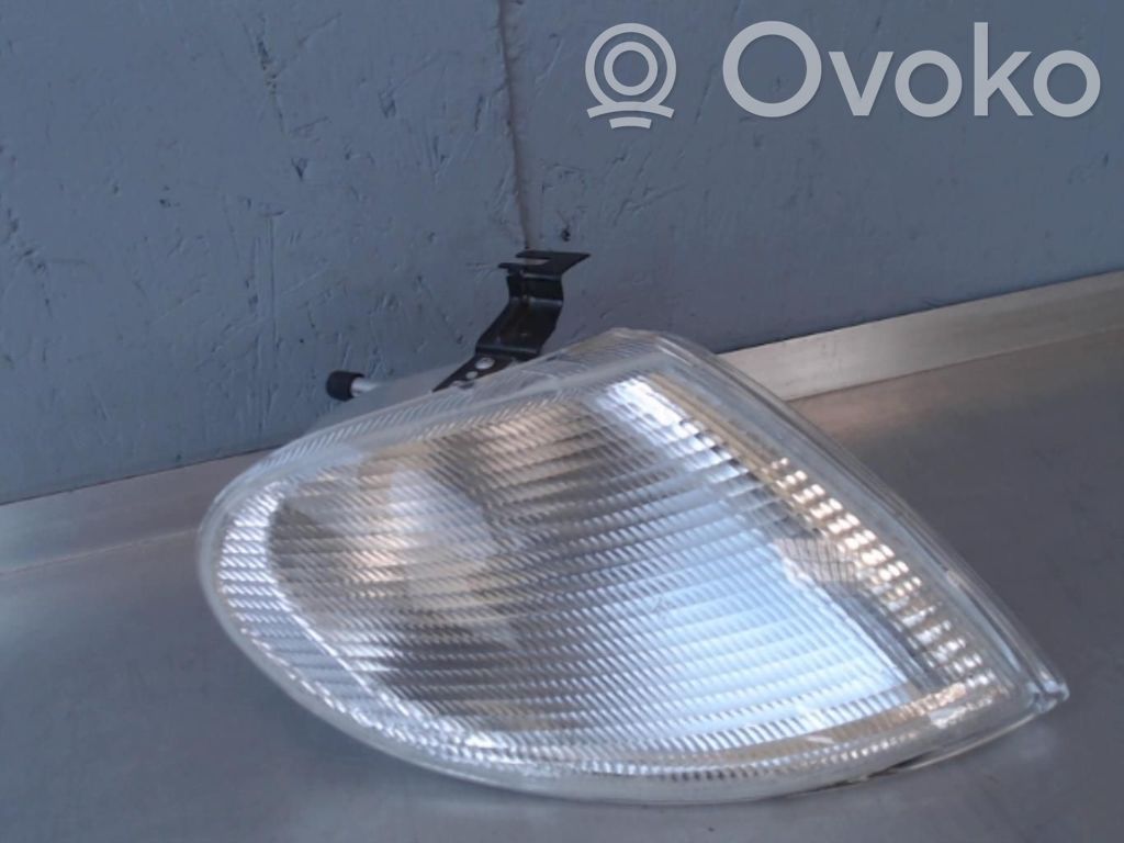 Ford Galaxy Front fender indicator light 