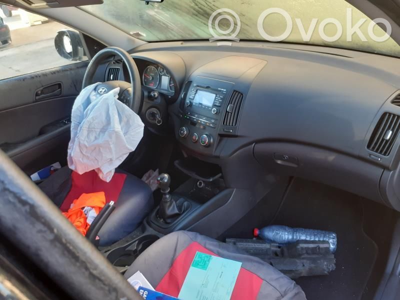 Hyundai i30 Juego guantera 