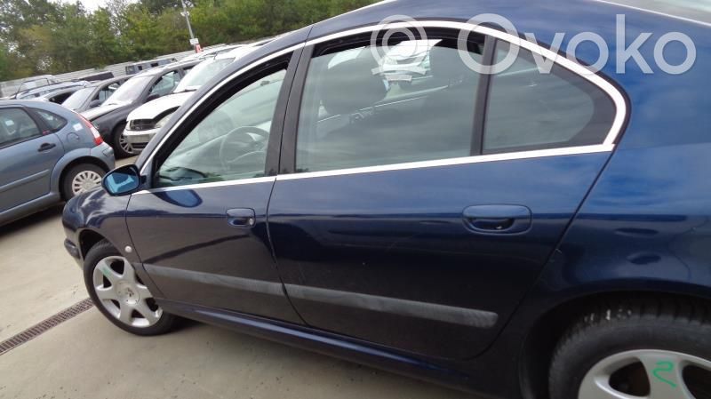 Peugeot 607 Puerta trasera 