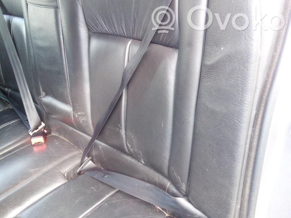 Peugeot 607 Cinturón trasero 