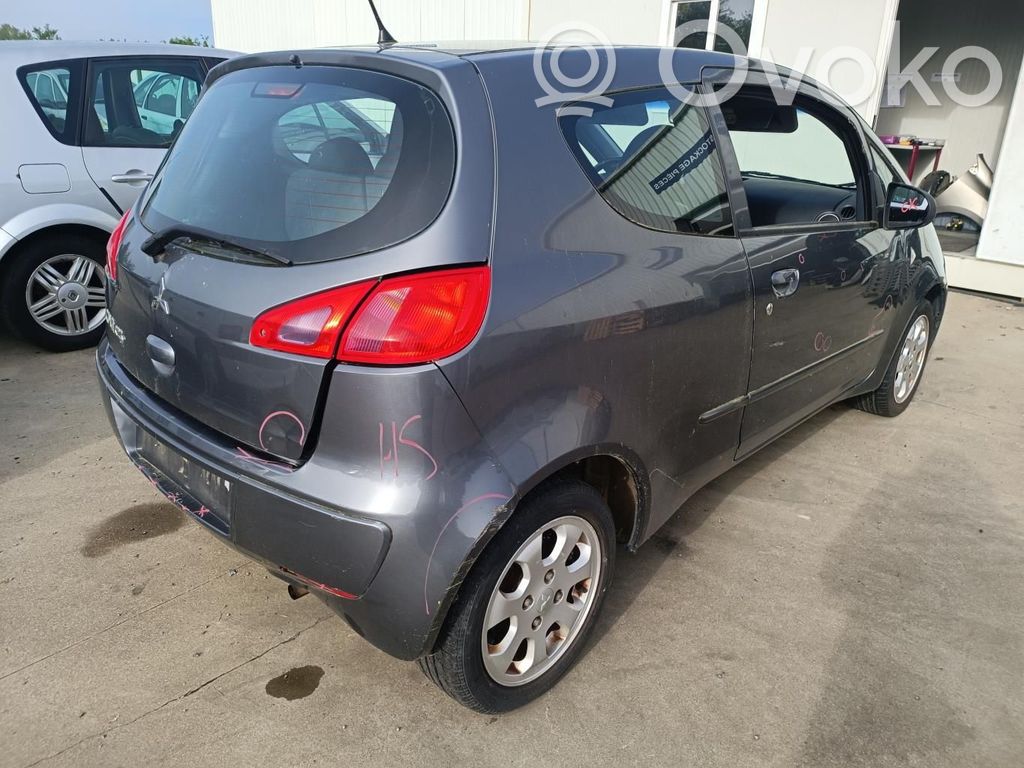 Mitsubishi Colt Juego de montaje de la suspensión trasera 