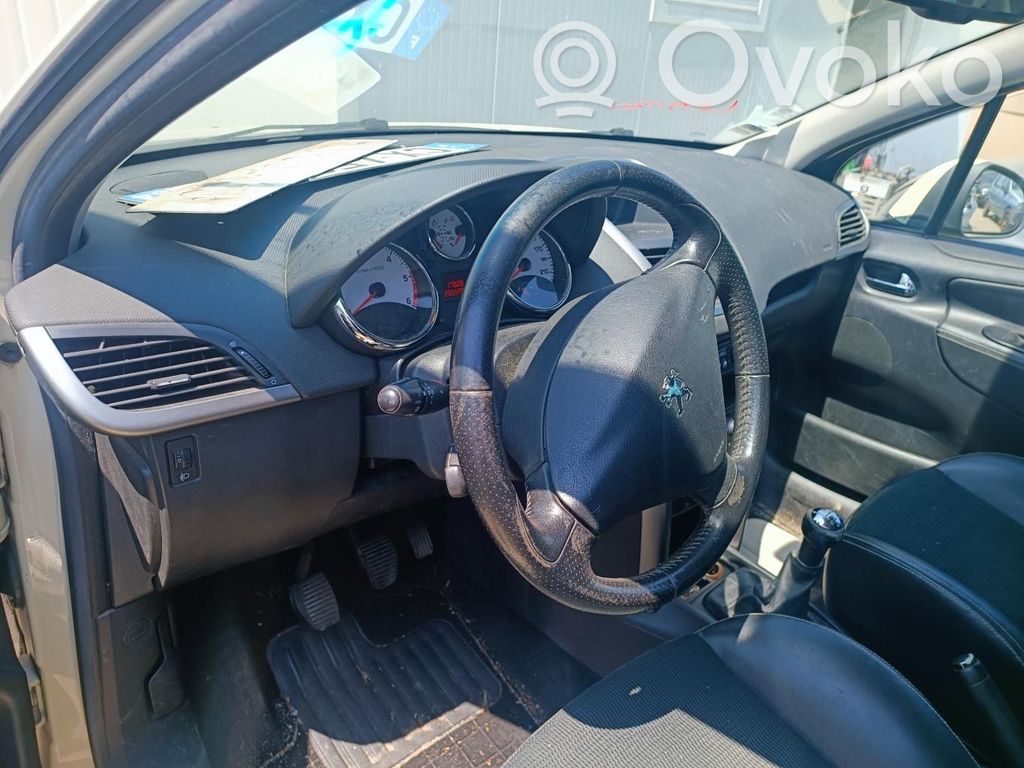 Peugeot 207 Panel de instrumentos 