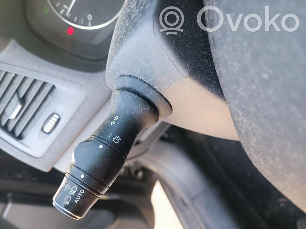 Renault Laguna III Wiper turn signal indicator stalk/switch 