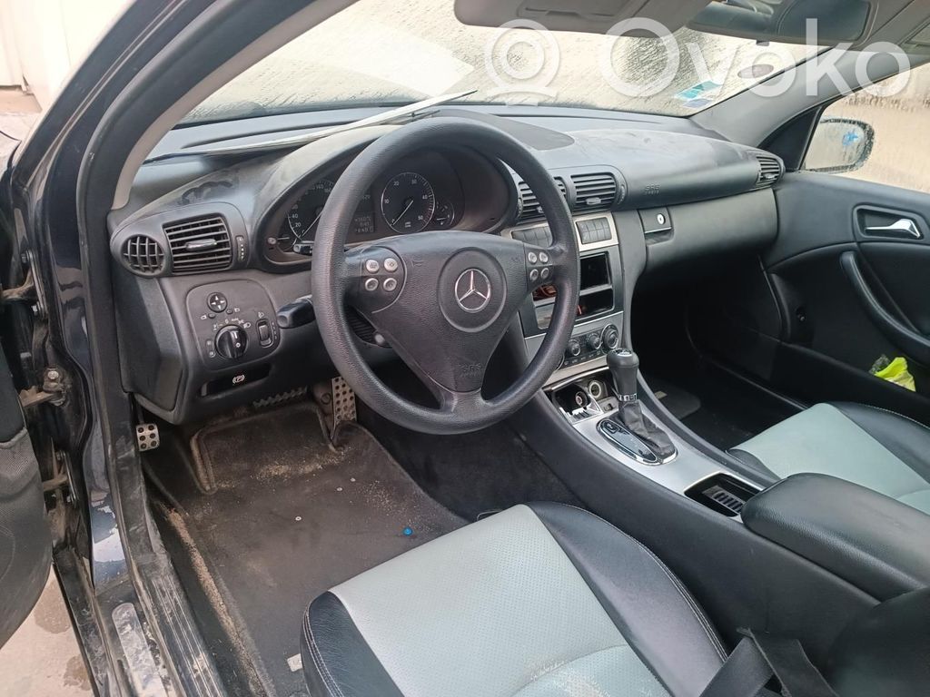Mercedes-Benz C W203 Ohjauspyörän akselisarja 