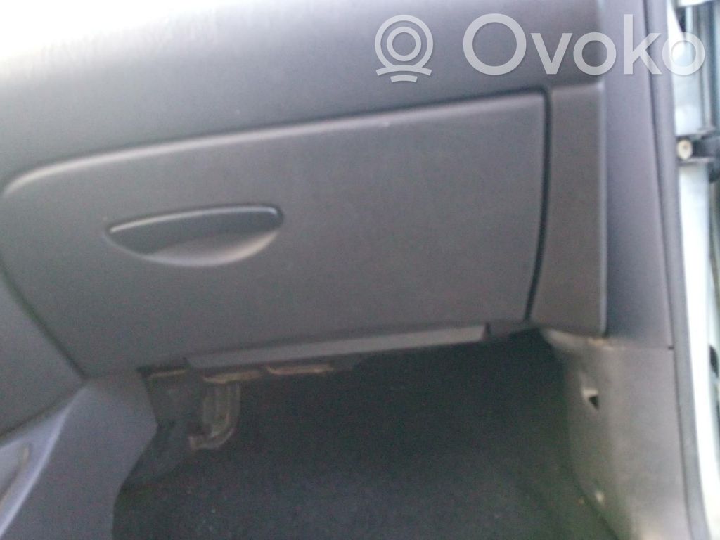 Ford Focus Daiktadėžės (bordačioko) komplektas 