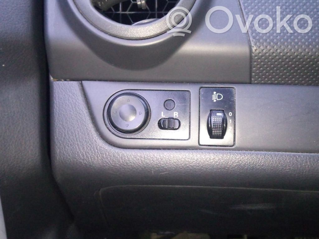 Chevrolet Aveo Wing mirror switch 