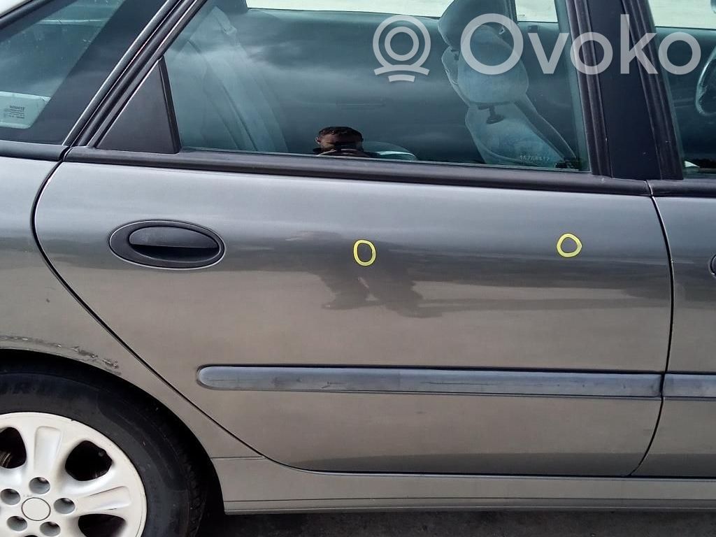 Renault Laguna I Puerta trasera 