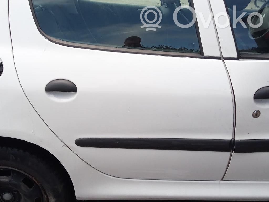 Peugeot 206+ Galinės durys 