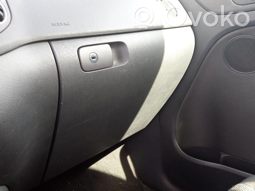 Volkswagen Golf Plus Juego guantera 