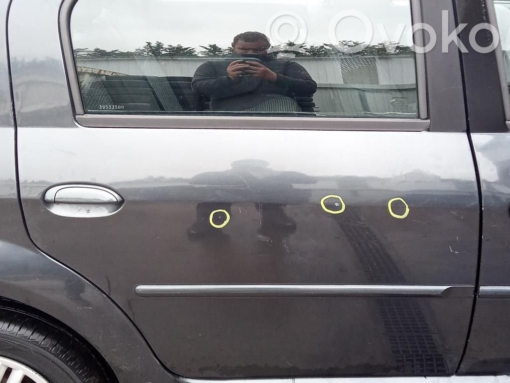 Dacia Logan I Puerta trasera 