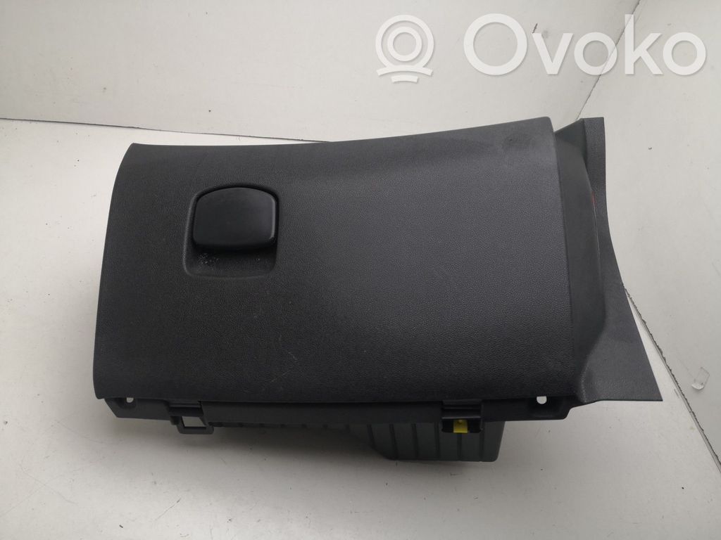Opel Corsa D Daiktadėžės (bordačioko) komplektas 