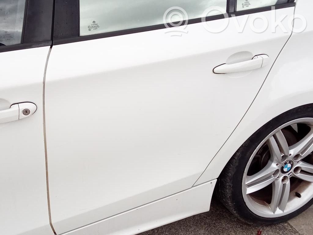 BMW 1 E81 E87 Rear door window glass 
