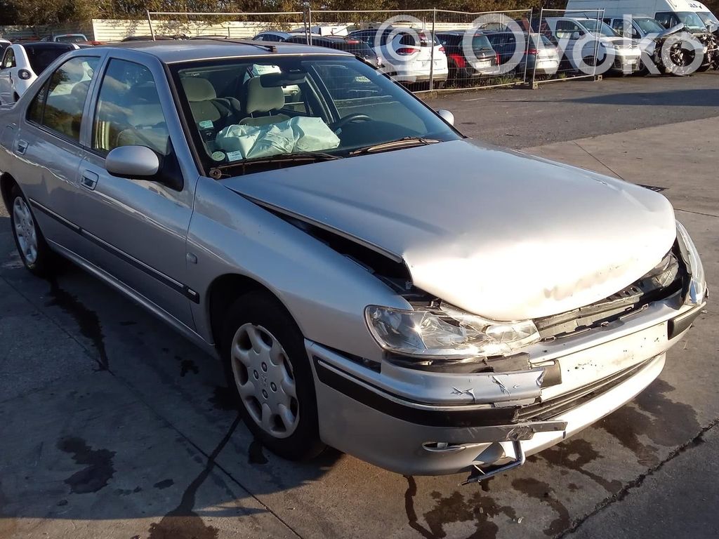 Peugeot 406 Zacisk hamulcowy przedni 