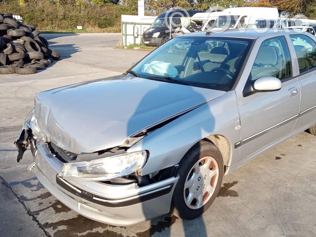 Peugeot 406 Etujarrusatula 