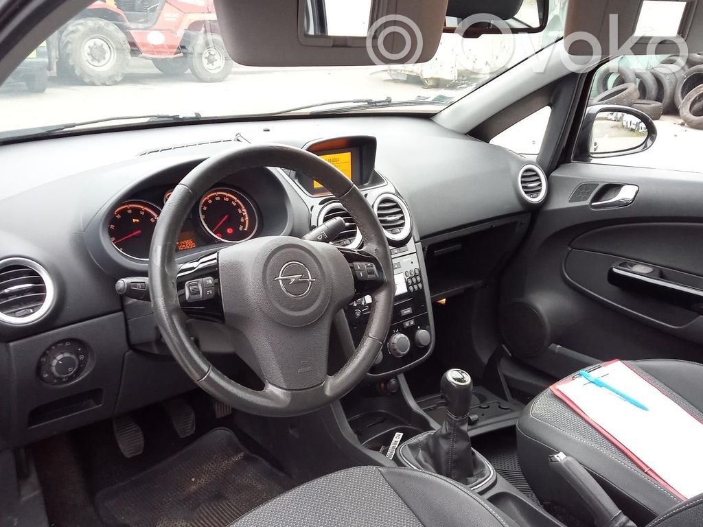 Opel Corsa D Panelė 