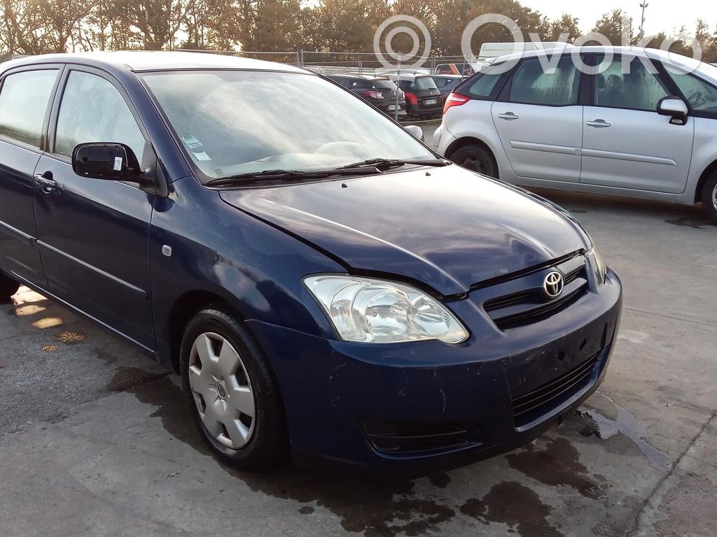 Toyota Corolla E120 E130 Zacisk hamulcowy przedni 