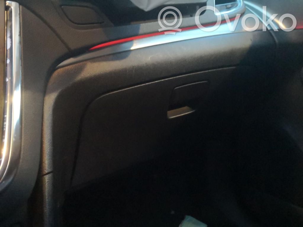 Opel Mokka Juego guantera 