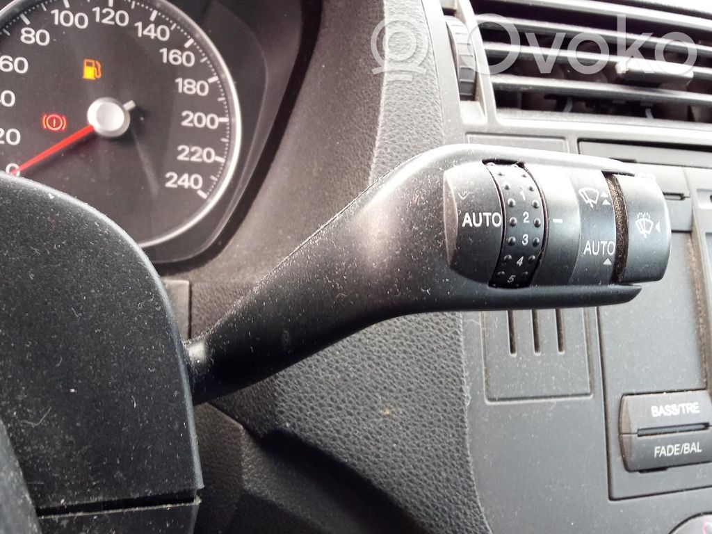 Ford C-MAX I Valytuvų rankenėlė 