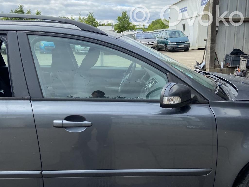 Volvo V50 Front door lock 