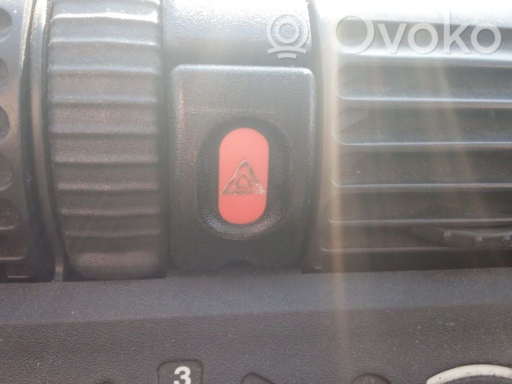 Opel Corsa B Hazard light switch 