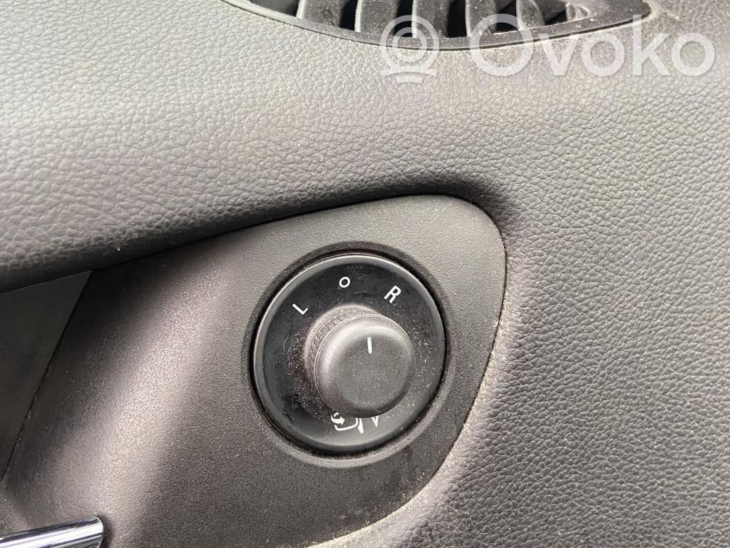 Opel Zafira C Interruptor del espejo lateral 