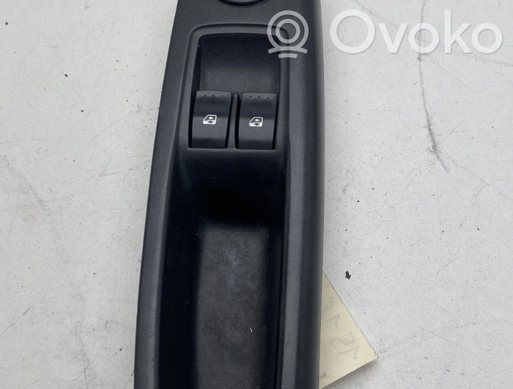 Renault Clio II Electric window control switch 
