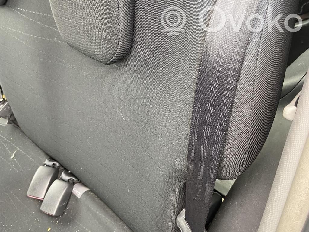 Toyota Yaris Pas bezpieczeństwa fotela tylnego 