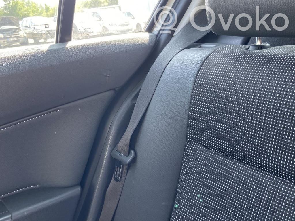 Opel Astra H Cinturón trasero 