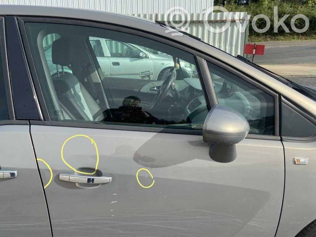 Opel Meriva B Drzwi przednie 