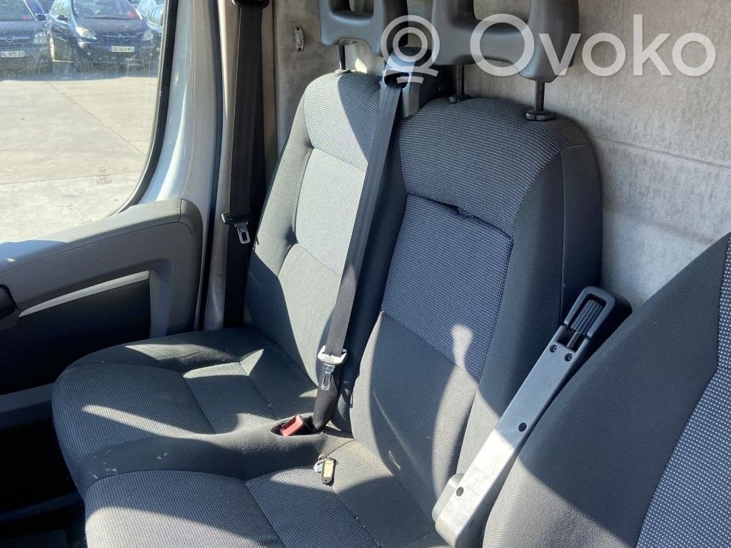 Peugeot Boxer Kaksoisetuistuin 