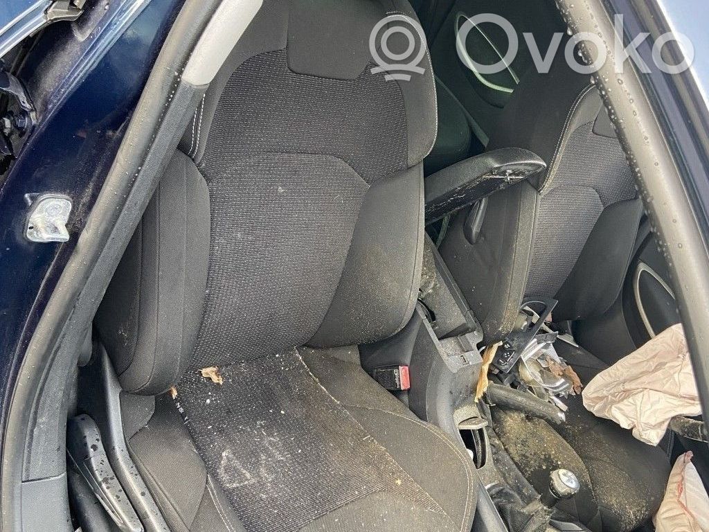 Citroen C5 Etumatkustajan istuin 