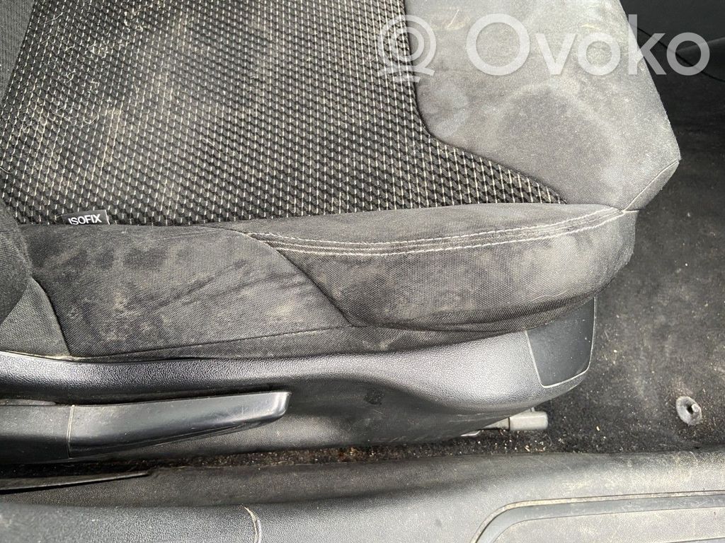 Citroen C5 Etumatkustajan istuin 