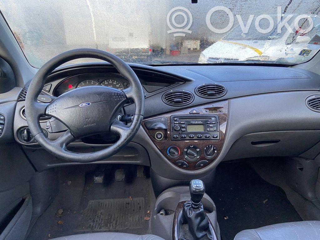 Ford Focus Vairo oro pagalvė 
