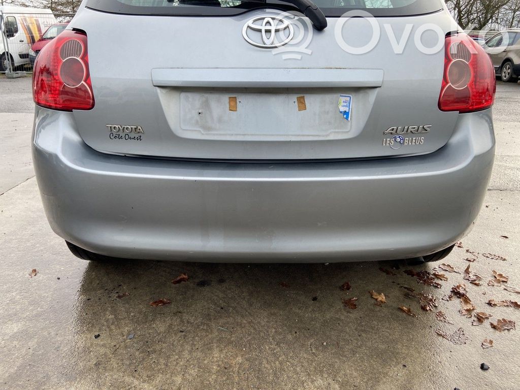 Toyota Auris 150 Poprzeczka zderzaka tylnego 