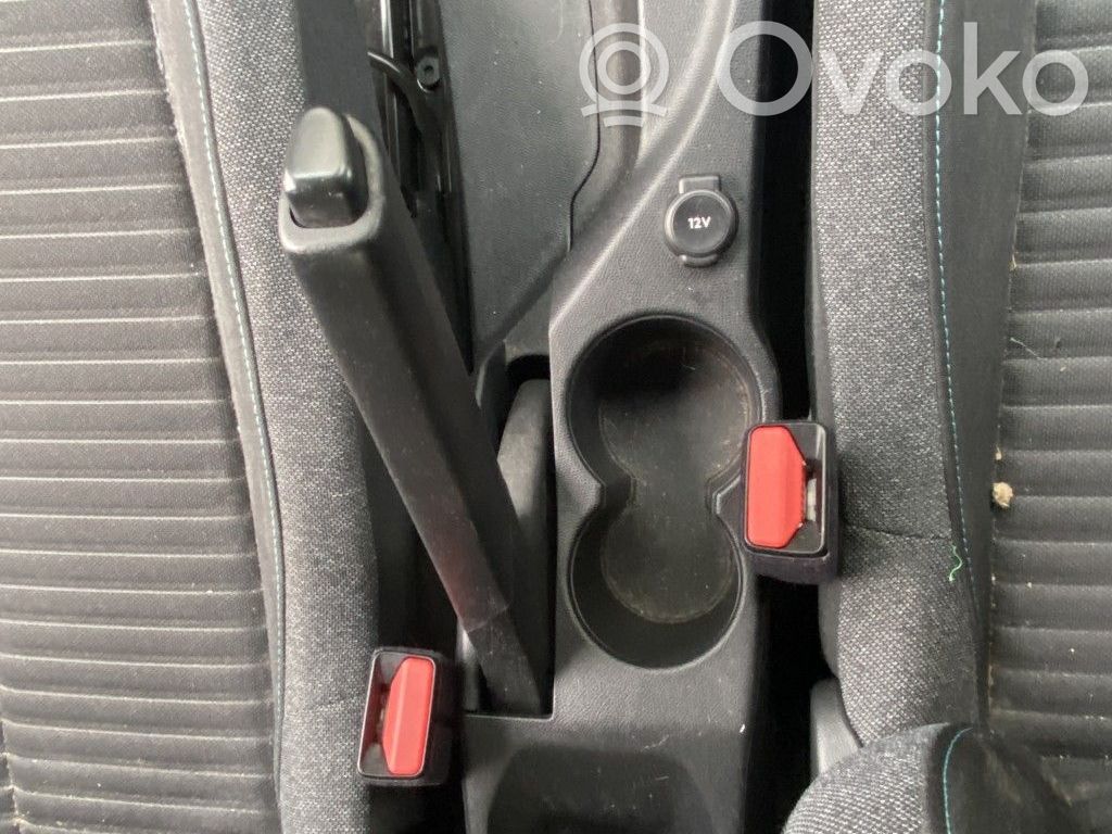 Peugeot 208 II Fibbia della cintura di sicurezza anteriore 