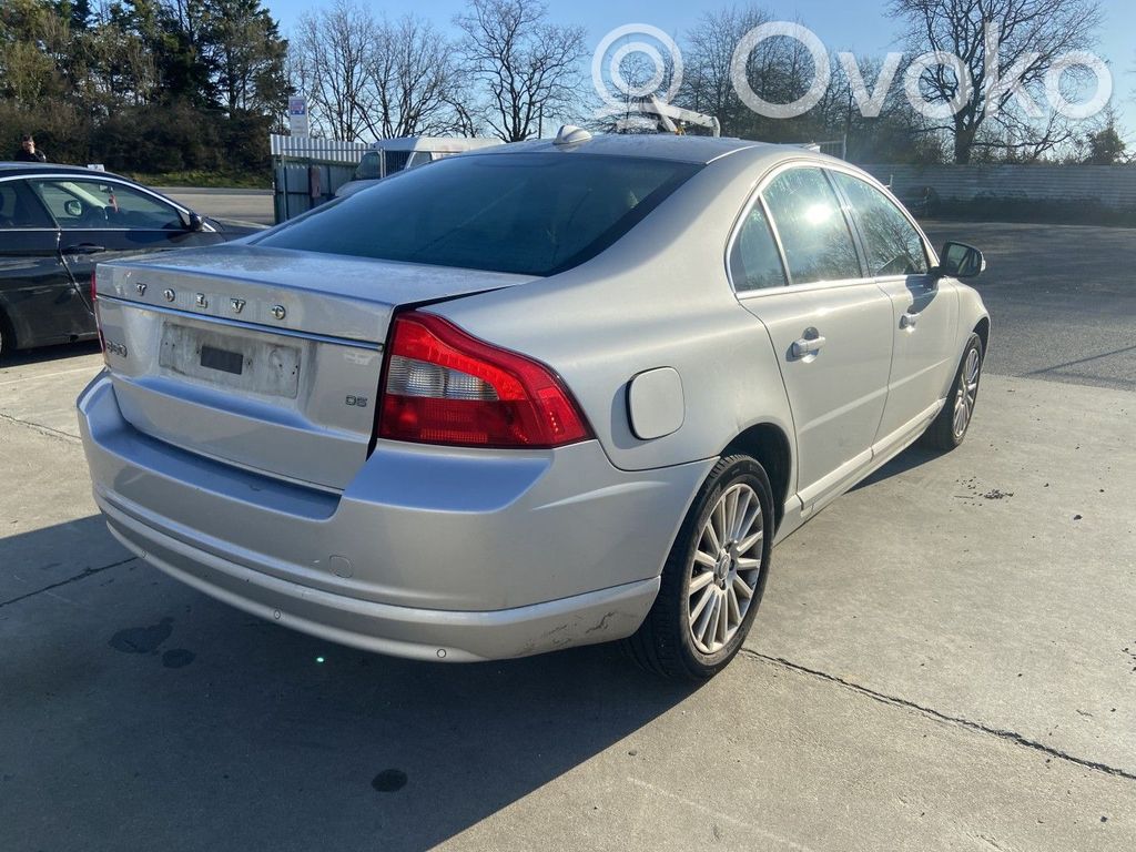 Volvo S80 Takajarrusatula 