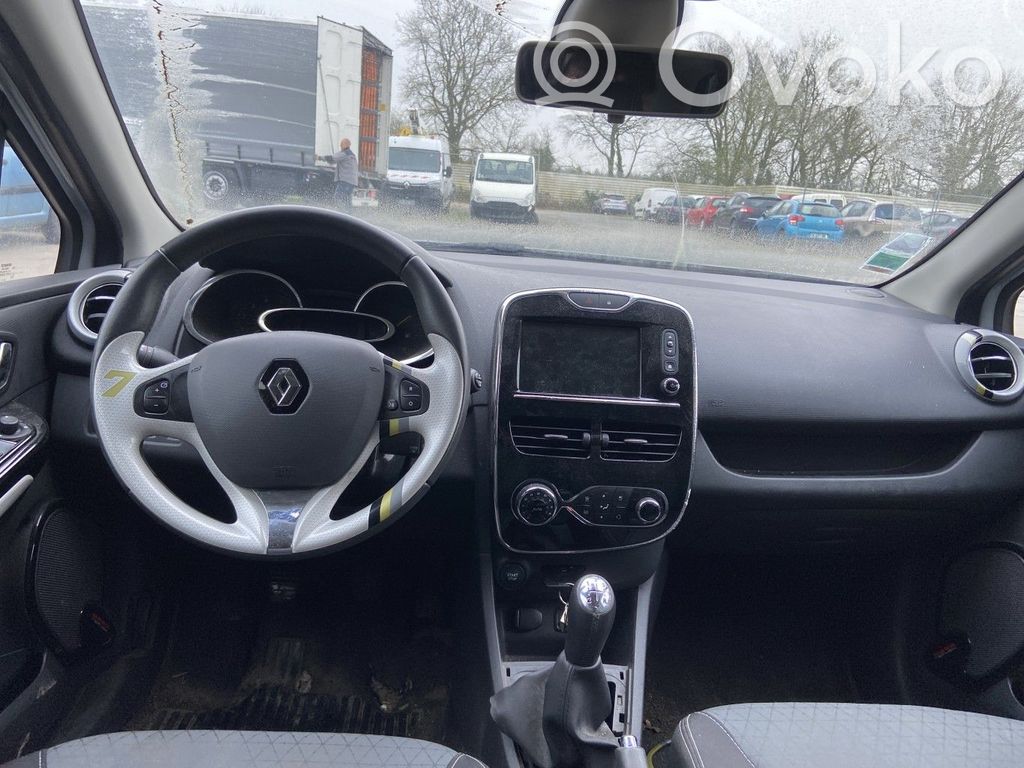 Renault Clio IV Radio/CD/DVD/GPS head unit 