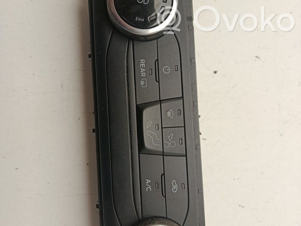 Ford Fiesta Climate control unit 