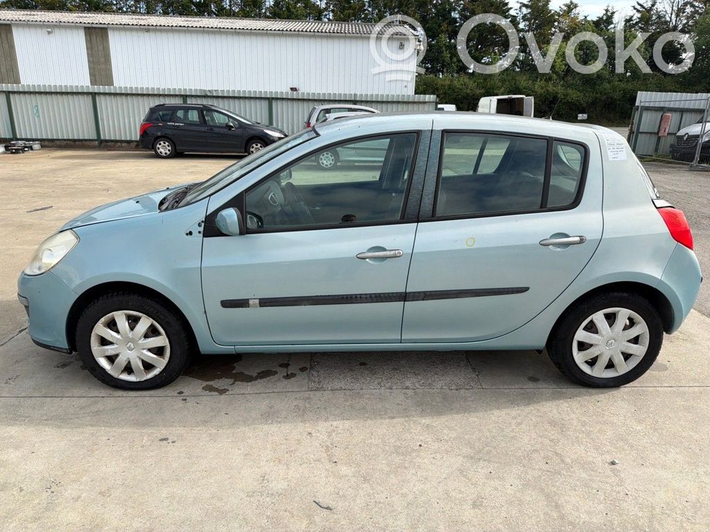Renault Clio III Planetară față 
