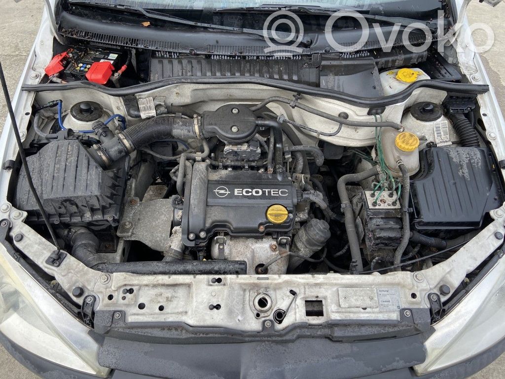 Opel Corsa C Wtryskiwacz paliwa 