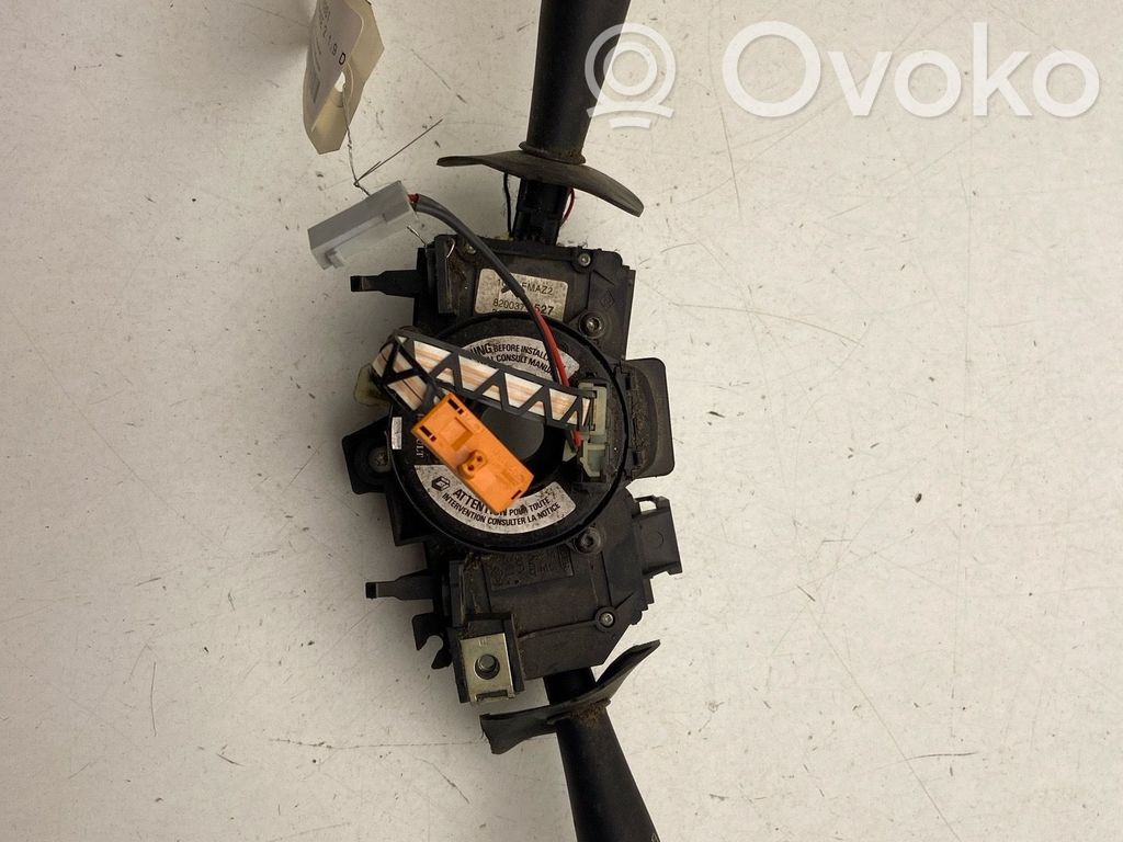 Renault Kangoo I Interruptor/palanca de limpiador de luz de giro 