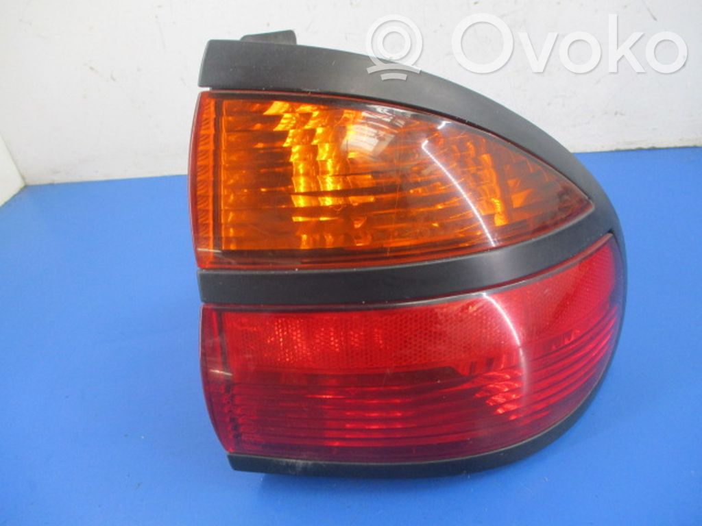 Renault Laguna I Lampa tylna