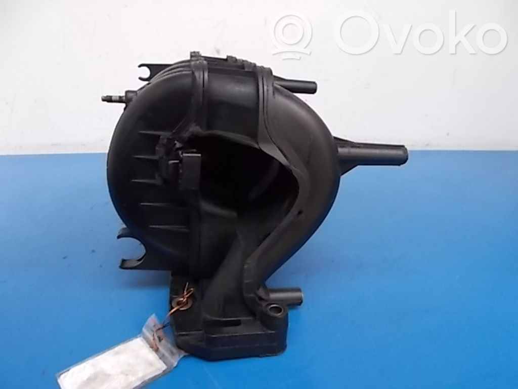 Dacia Logan I Colector de admisión 