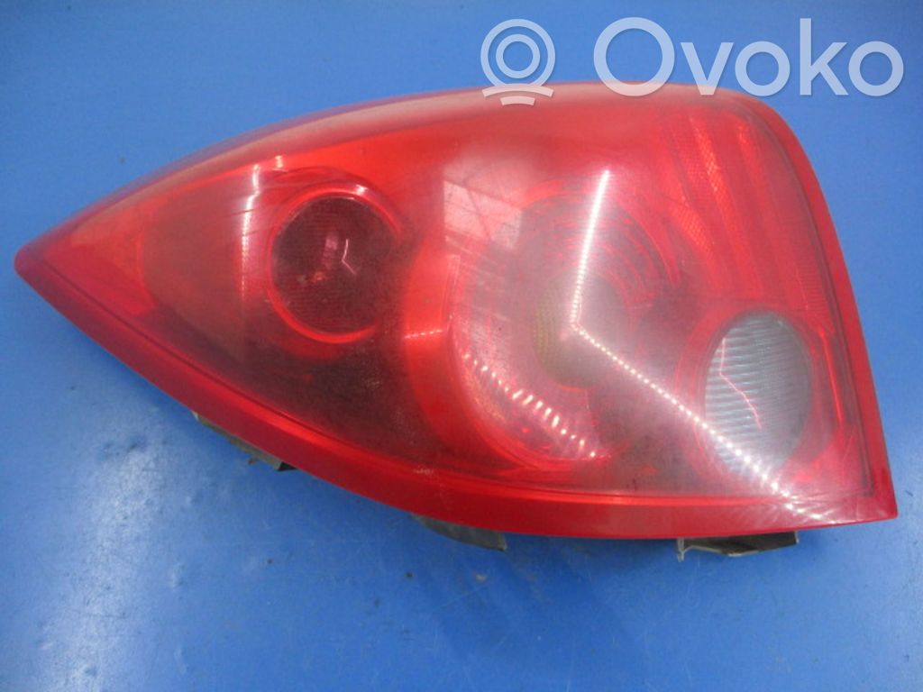 Nissan Primera Luz trasera/de freno 